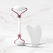 gua-sha et rouleau pour le visage