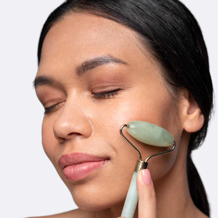 gua-sha et rouleau pour le visage